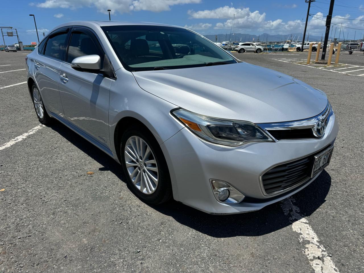 Toyota Avalon Hybrid XLE Premium 2014