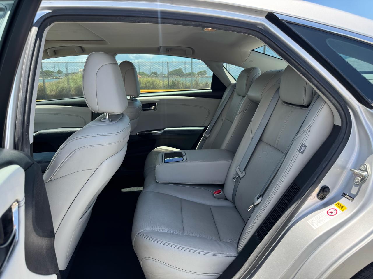 Toyota Avalon Hybrid XLE Premium 2014