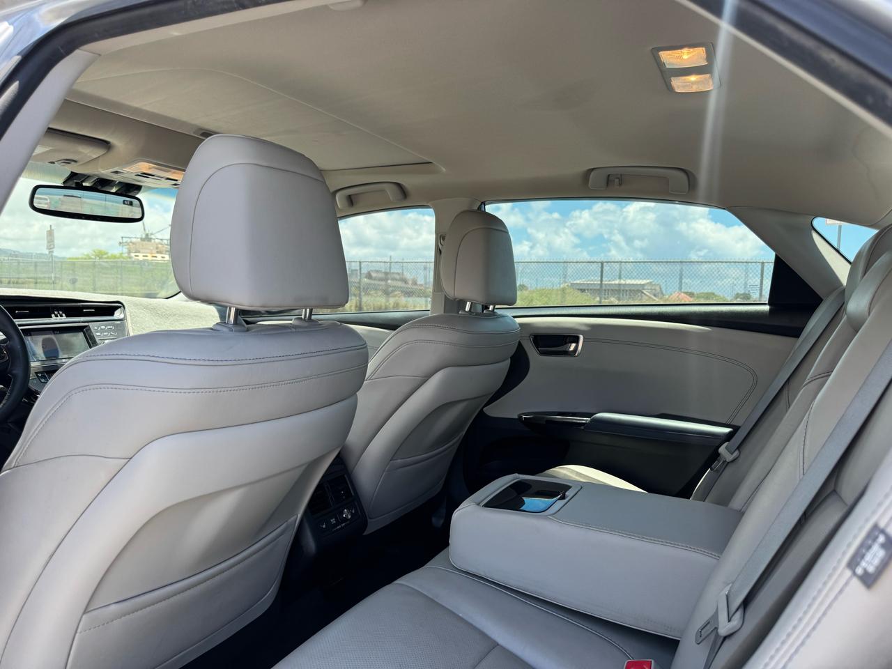 Toyota Avalon Hybrid XLE Premium 2014