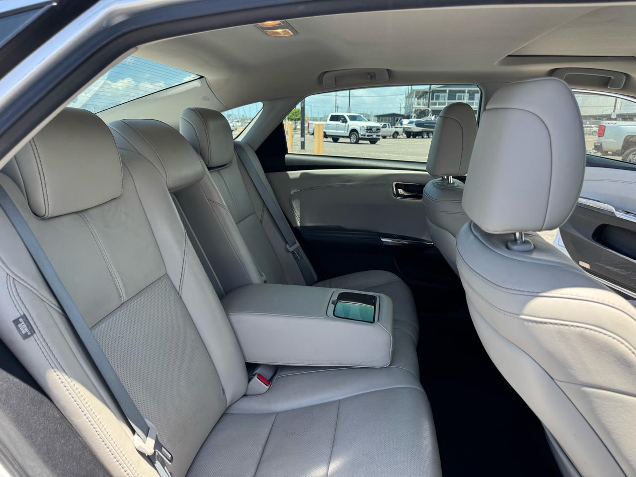 Toyota Avalon Hybrid XLE Premium 2014
