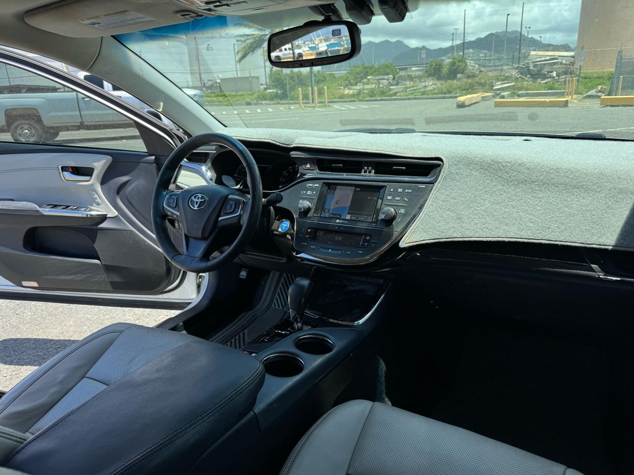 Toyota Avalon Hybrid XLE Premium 2014