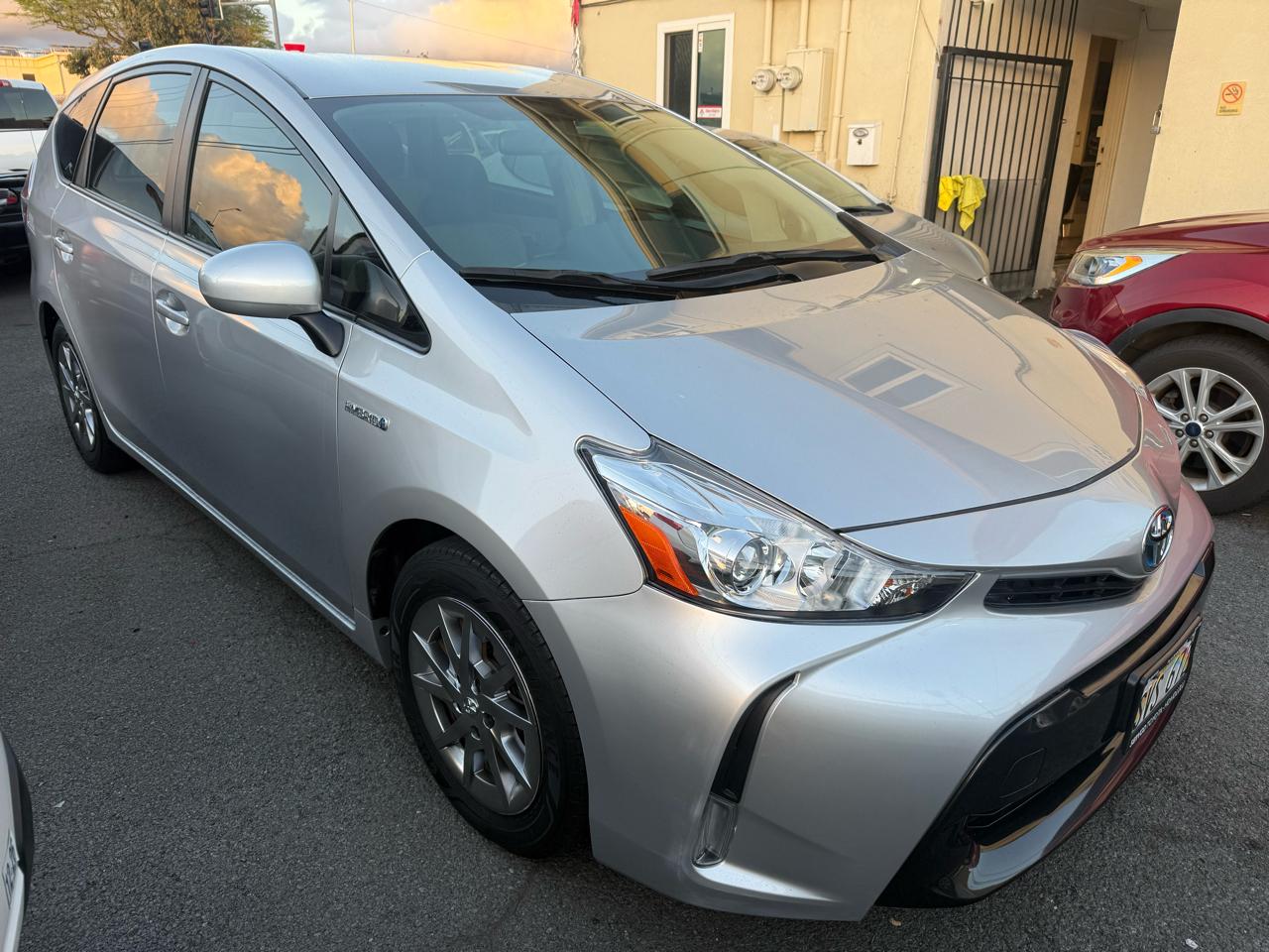 Toyota Prius V Three 2016