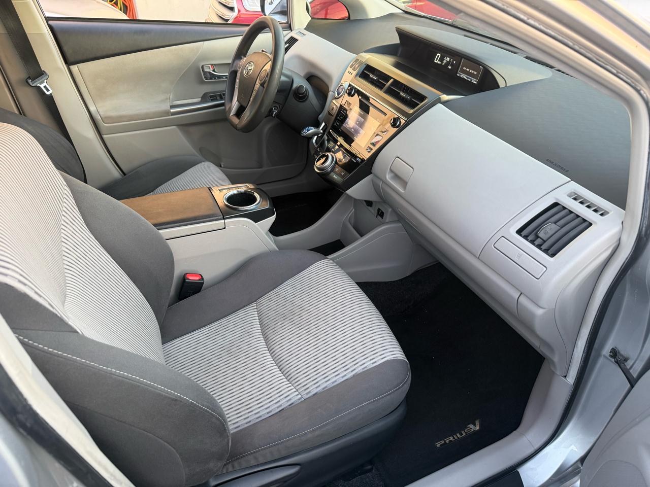 Toyota Prius V Three 2016