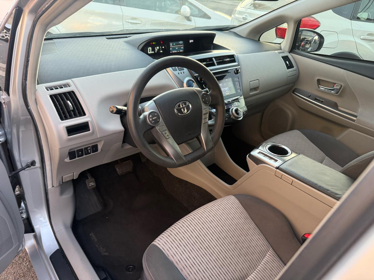 Toyota Prius V Three 2016