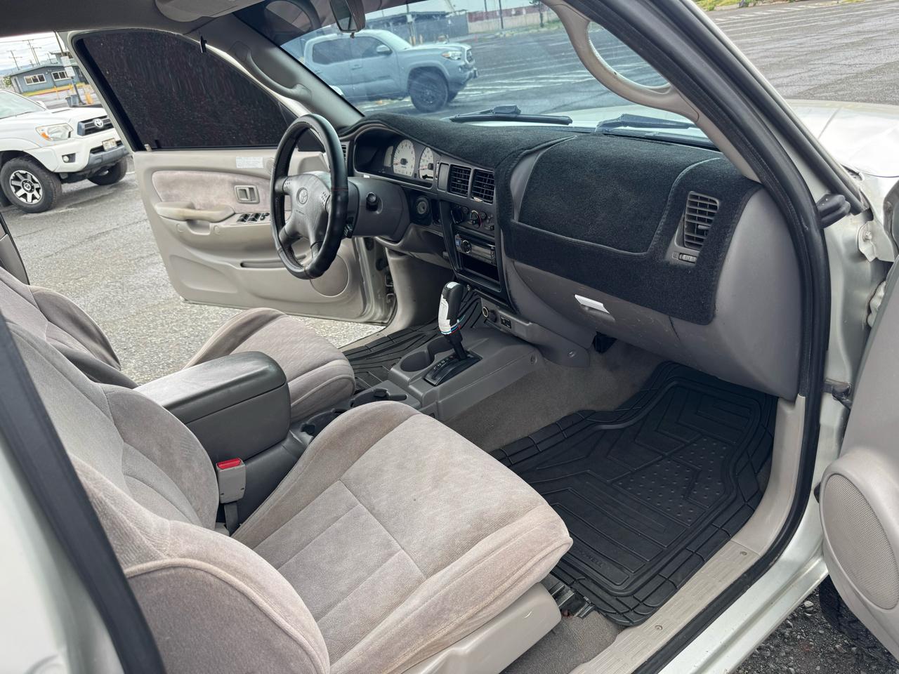Toyota Tacoma PreRunner Double Cab V6 2WD 2002