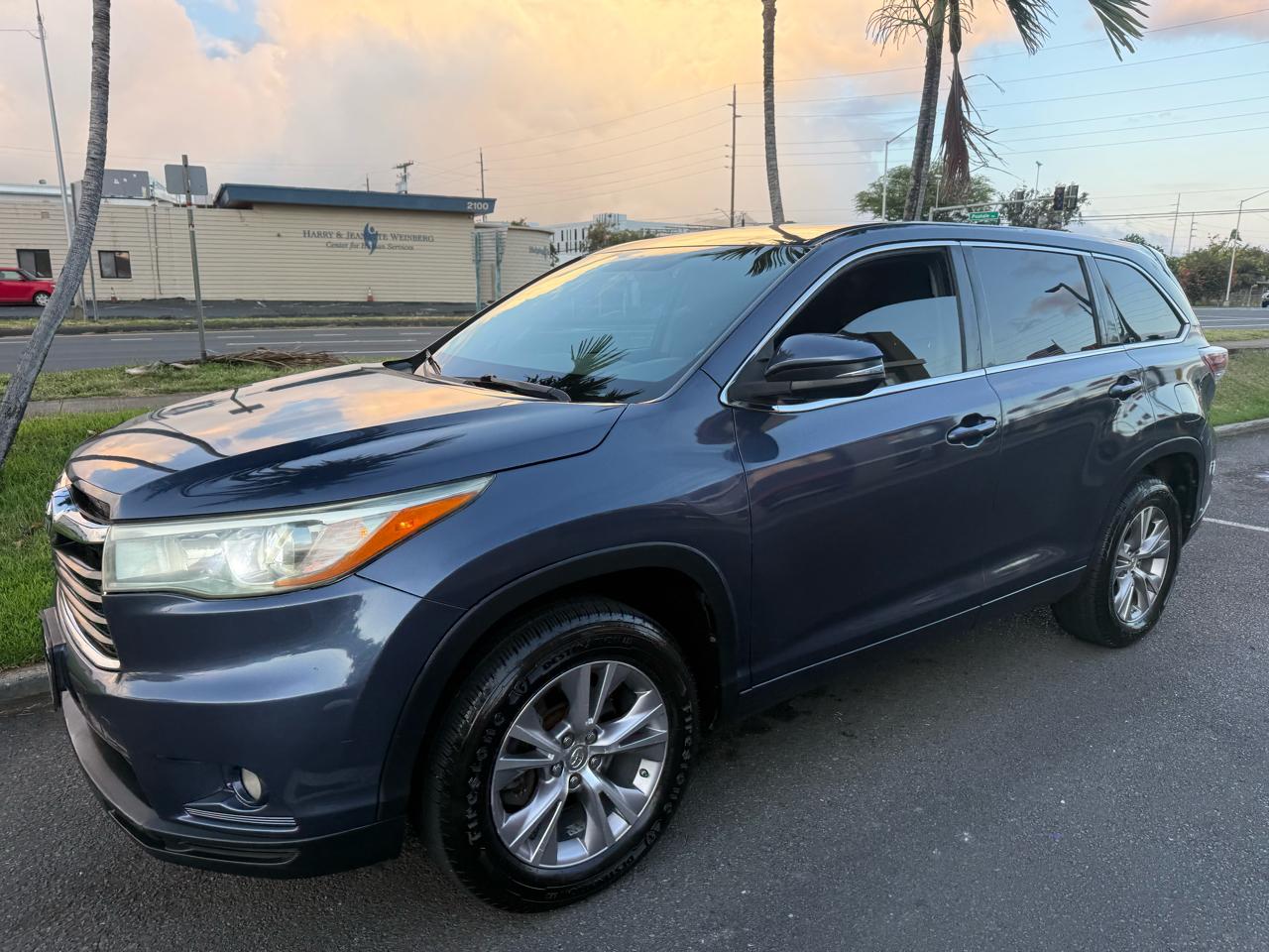 Toyota Highlander LE FWD V6 2015