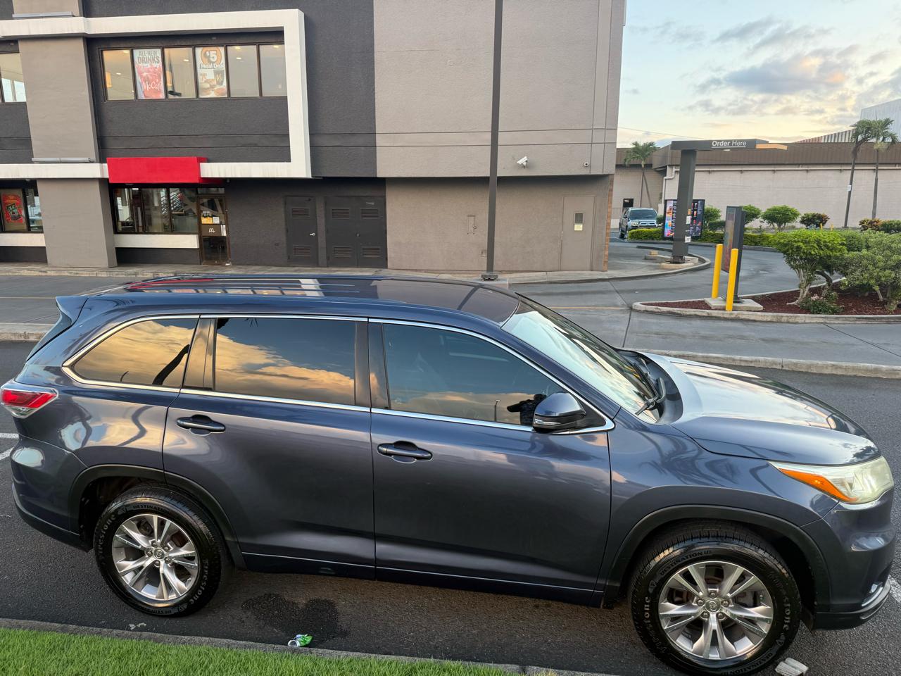 Toyota Highlander LE FWD V6 2015