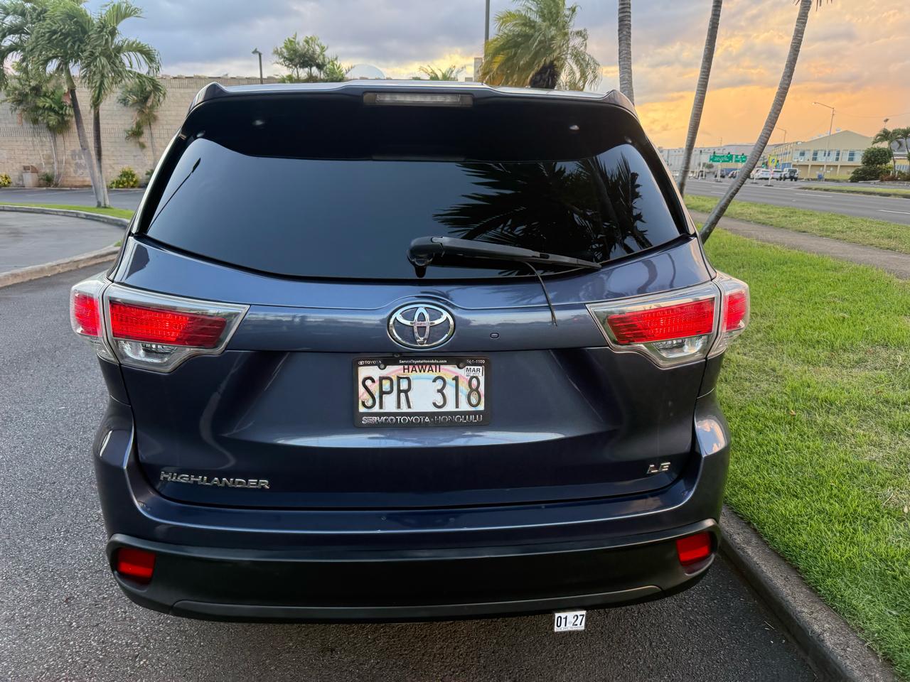 Toyota Highlander LE FWD V6 2015