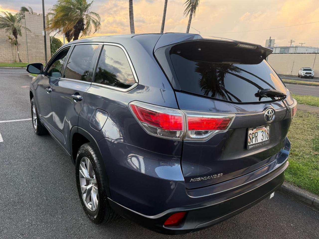 Toyota Highlander LE FWD V6 2015
