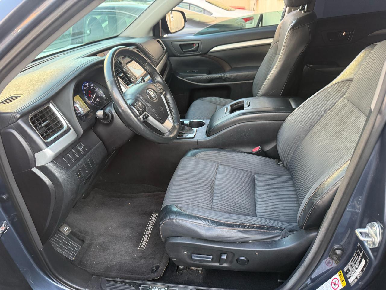 Toyota Highlander LE FWD V6 2015