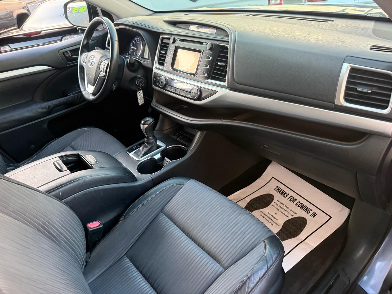 Toyota Highlander LE FWD V6 2015