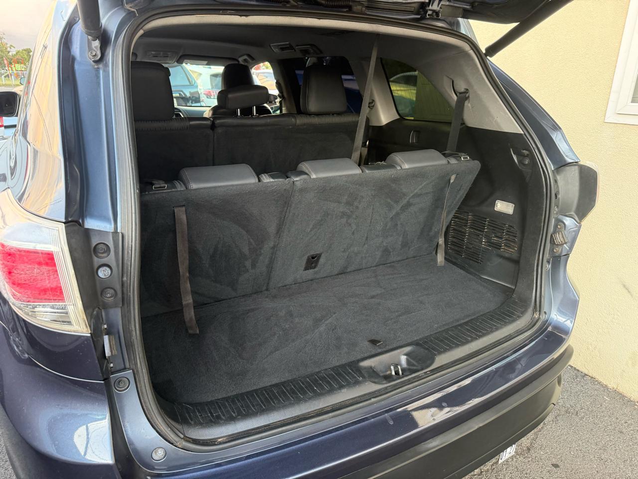 Toyota Highlander LE FWD V6 2015