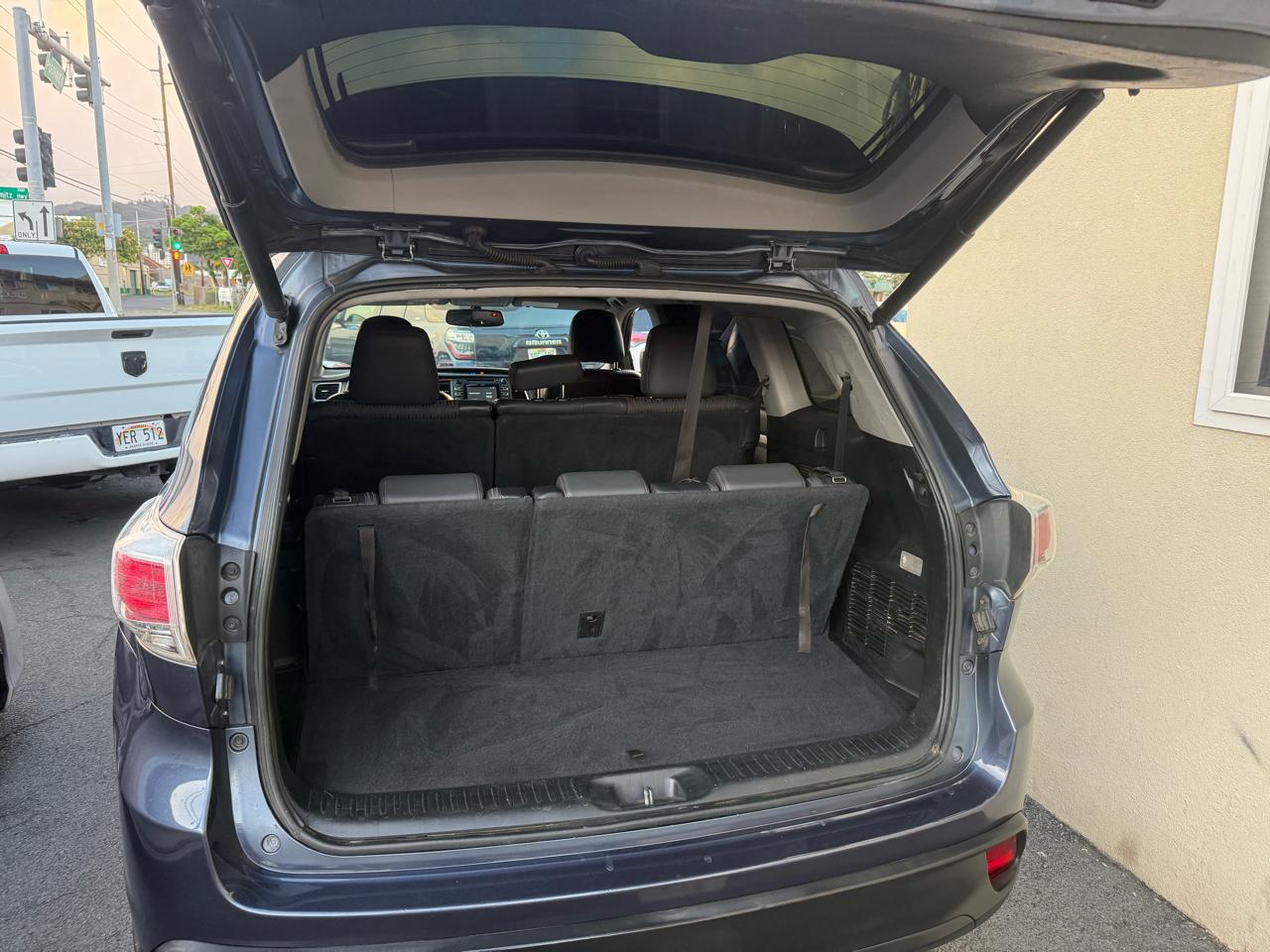 Toyota Highlander LE FWD V6 2015