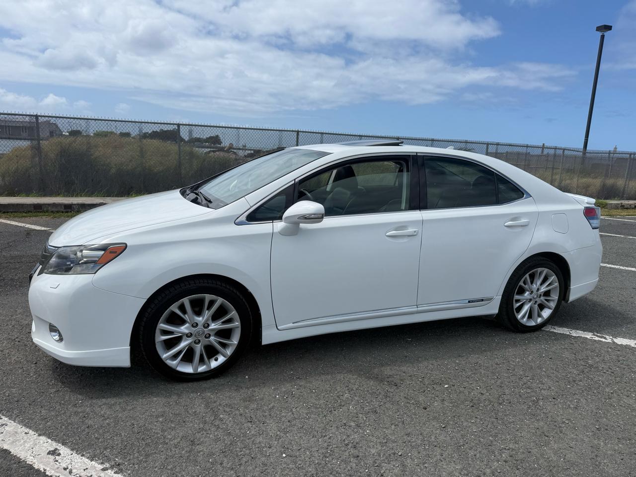 Lexus HS 250h Sedan 2010