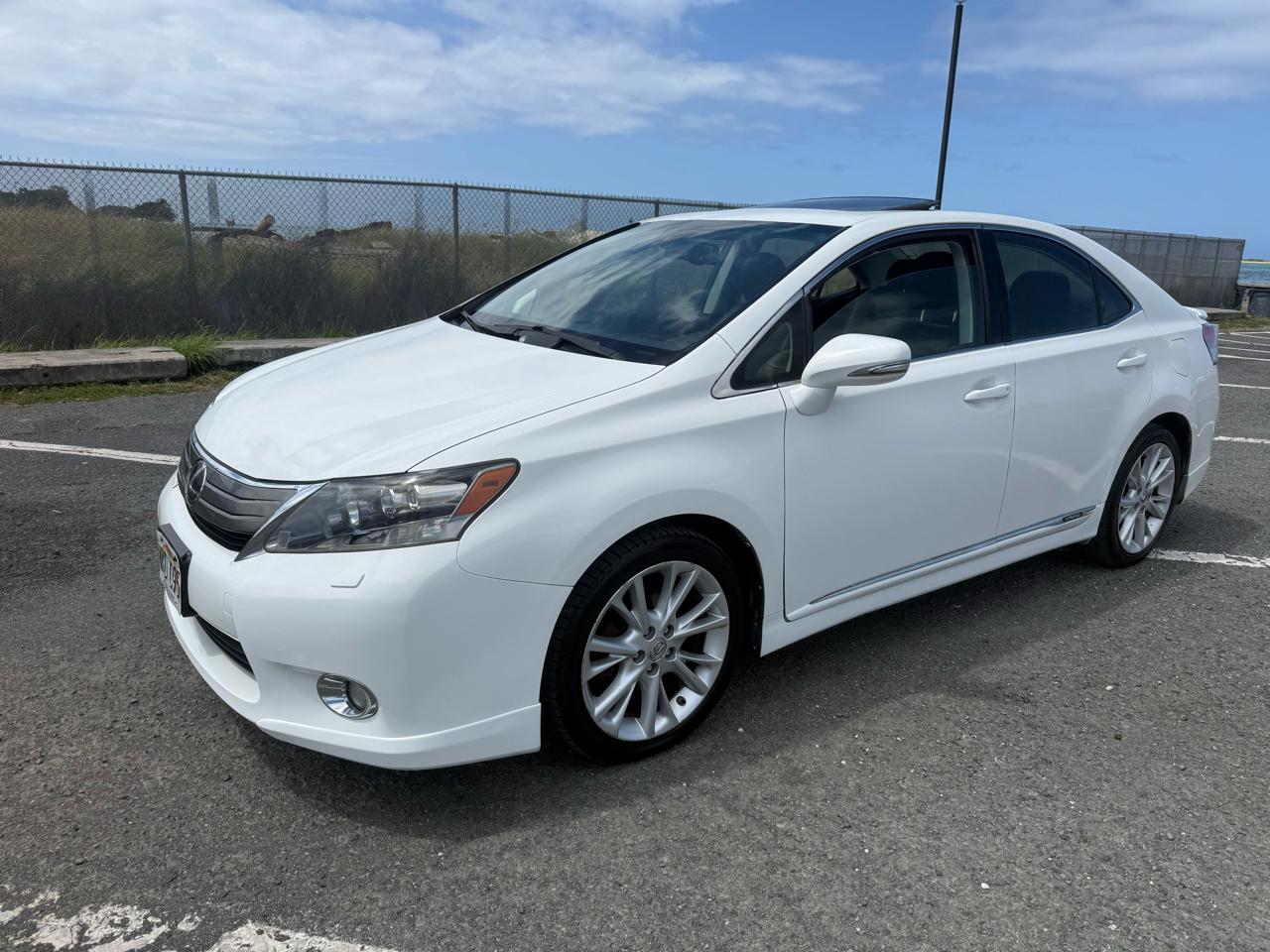 Lexus HS 250h Sedan 2010