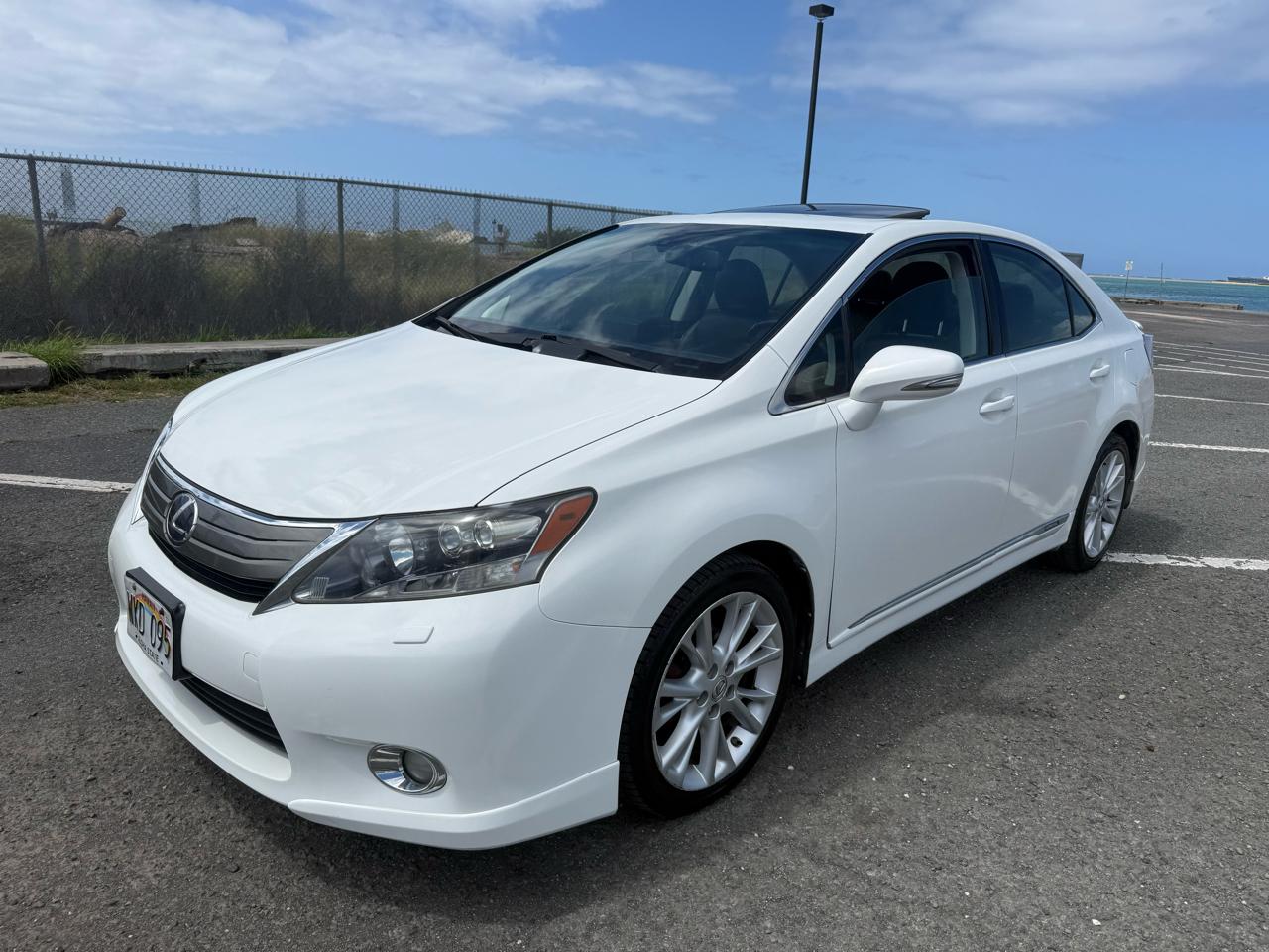 Lexus HS 250h Sedan 2010