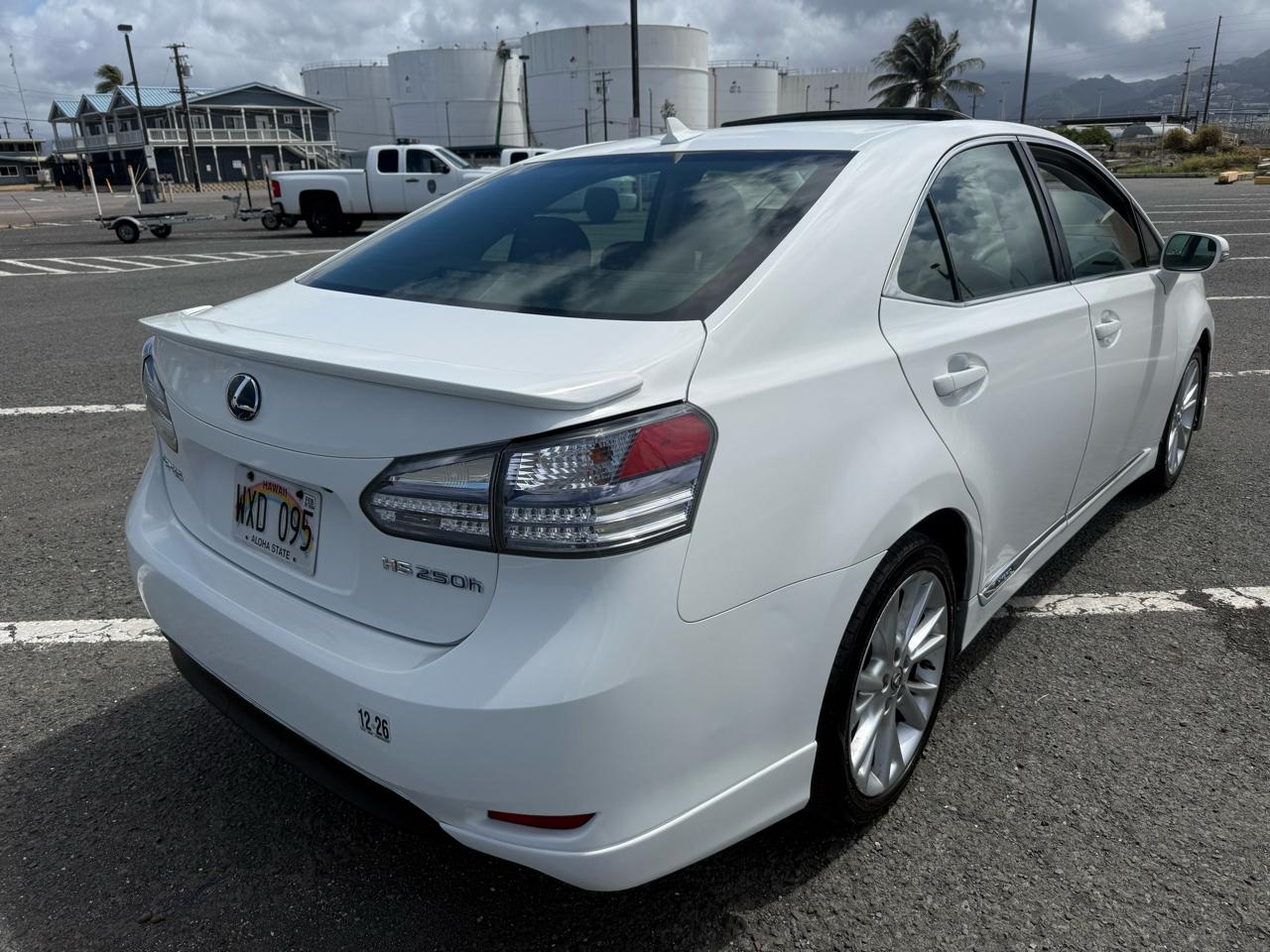 Lexus HS 250h Sedan 2010