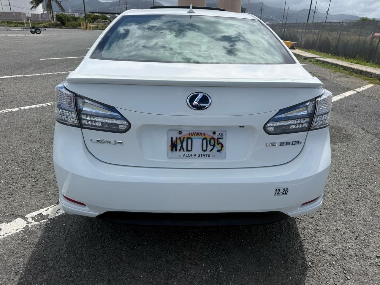 Lexus HS 250h Sedan 2010