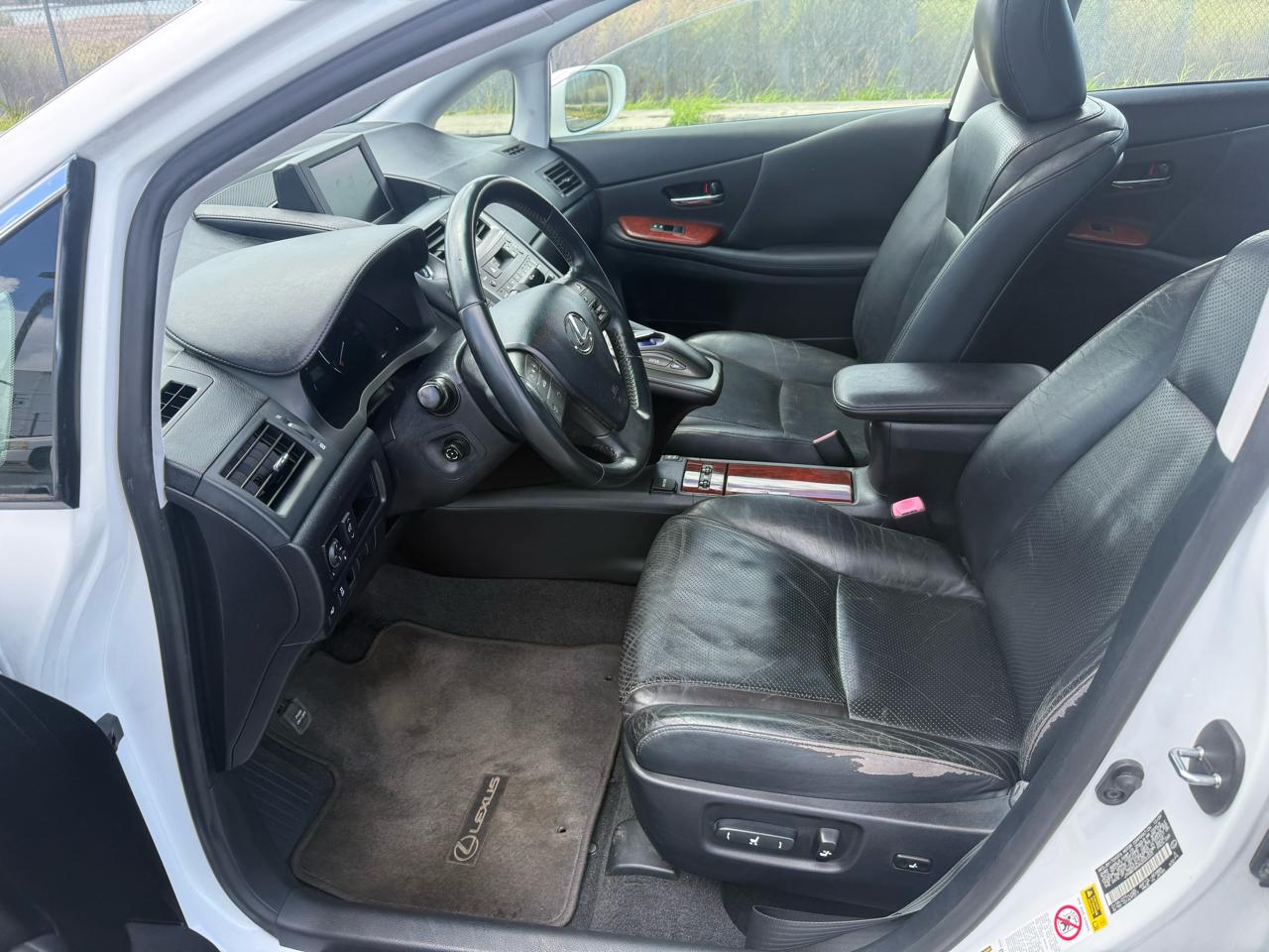 Lexus HS 250h Sedan 2010