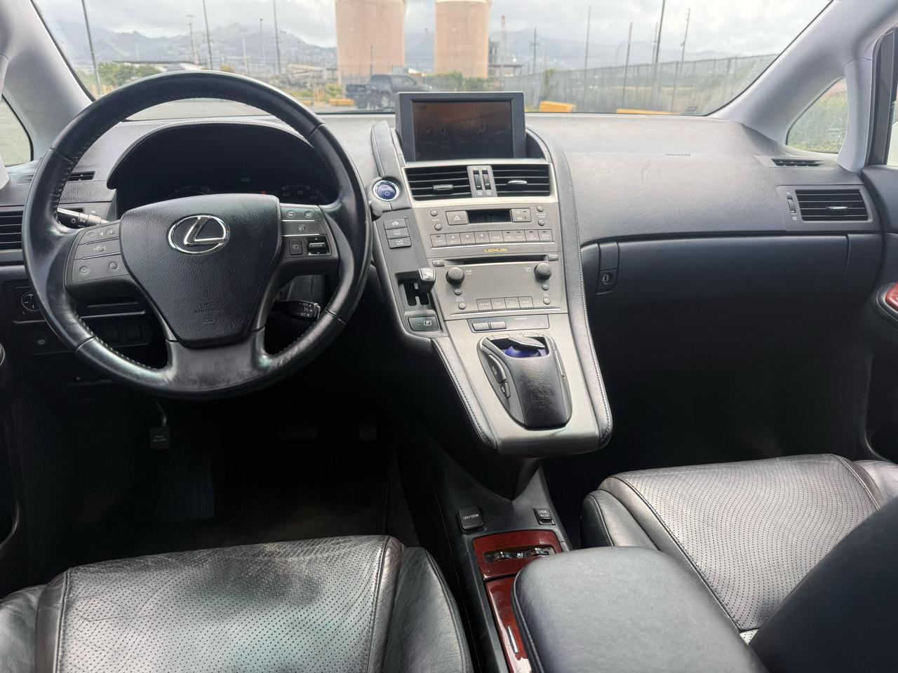 Lexus HS 250h Sedan 2010