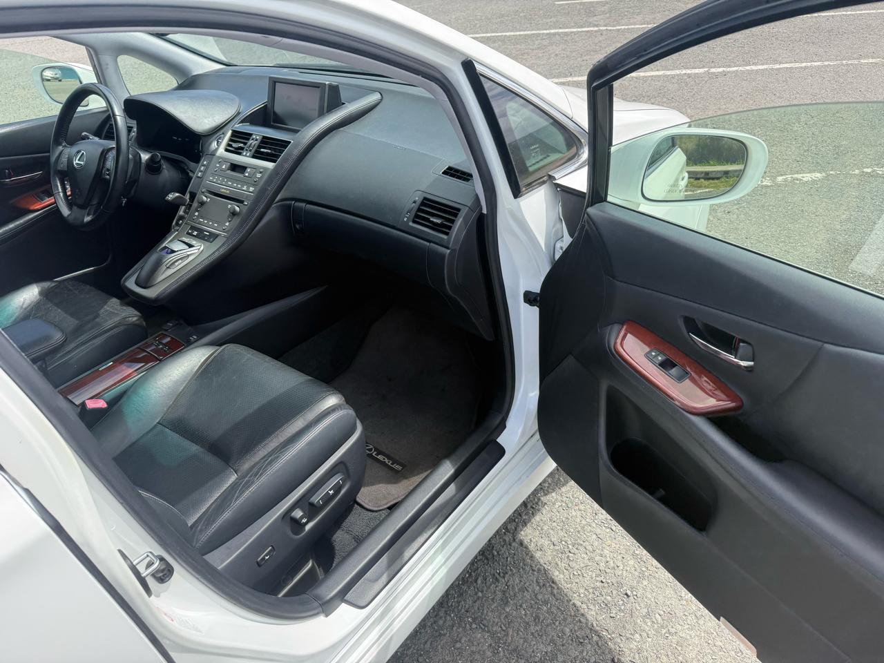 Lexus HS 250h Sedan 2010