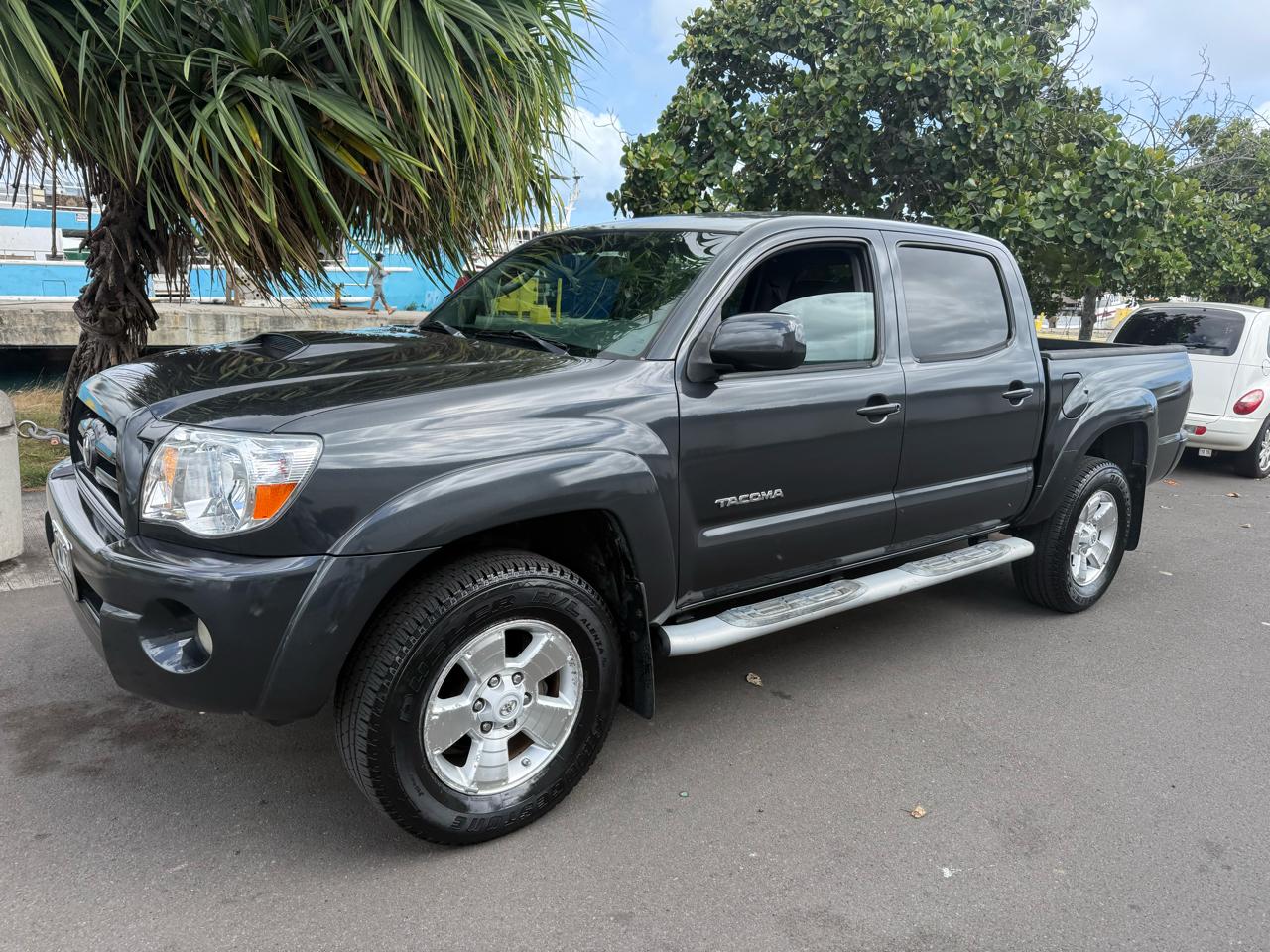 Toyota Tacoma PreRunner Double Cab V6 Auto 2WD 2009