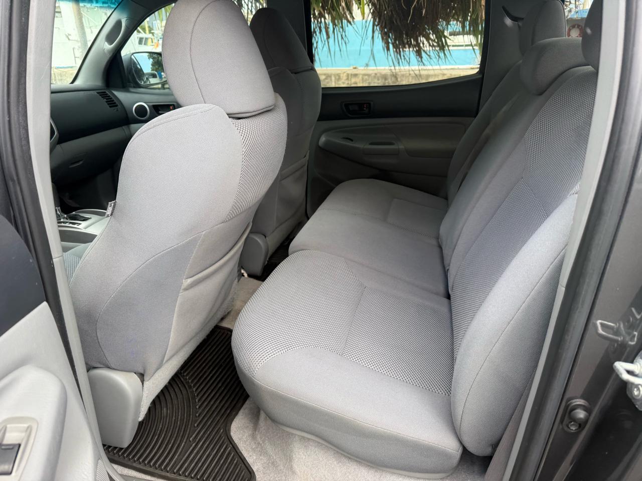 Toyota Tacoma PreRunner Double Cab V6 Auto 2WD 2009