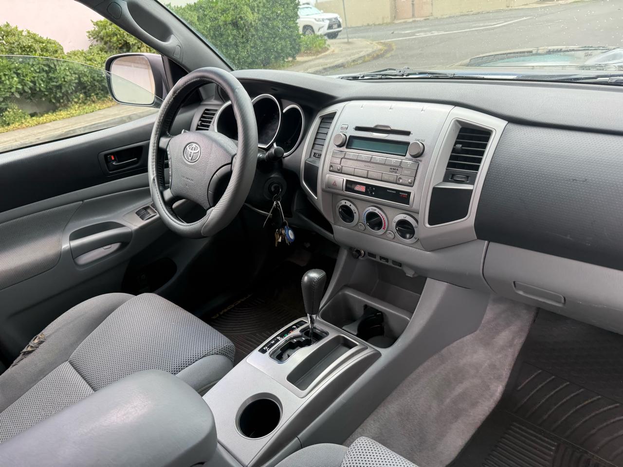 Toyota Tacoma PreRunner Double Cab V6 Auto 2WD 2009