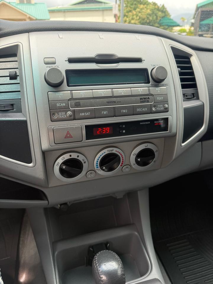 Toyota Tacoma PreRunner Double Cab V6 Auto 2WD 2009