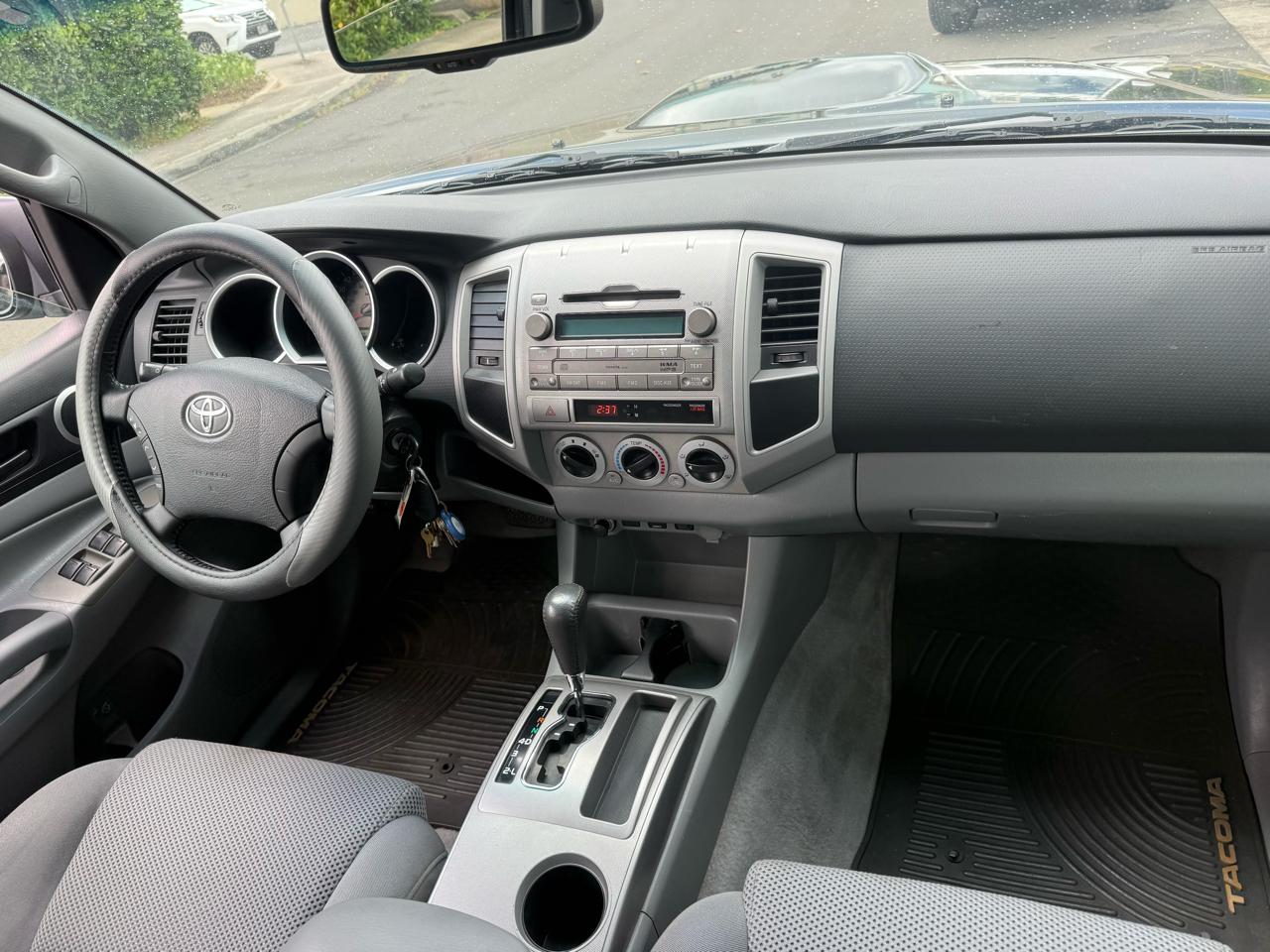Toyota Tacoma PreRunner Double Cab V6 Auto 2WD 2009