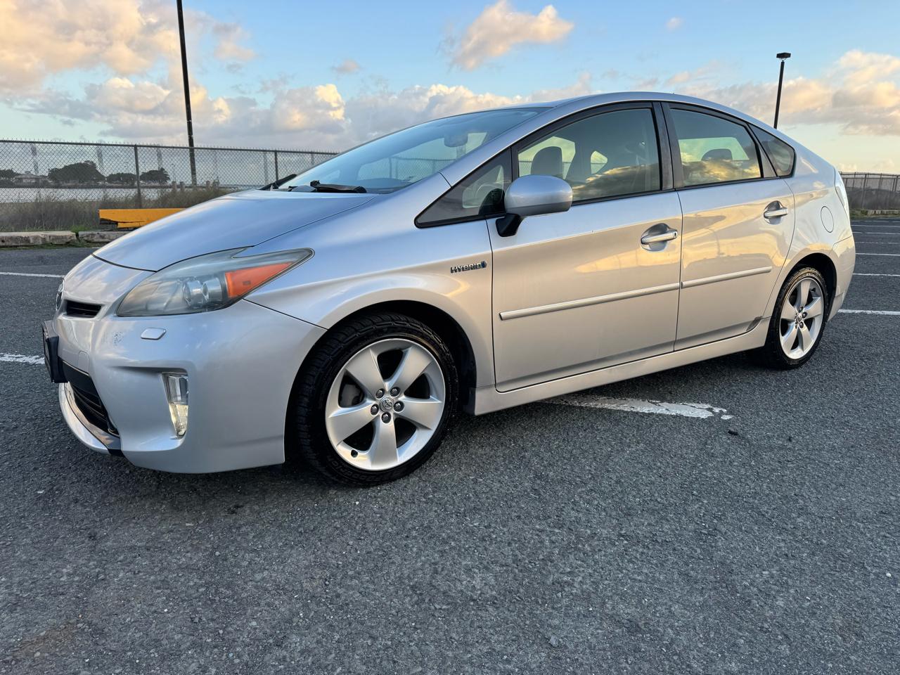 Toyota Prius Prius V 2012