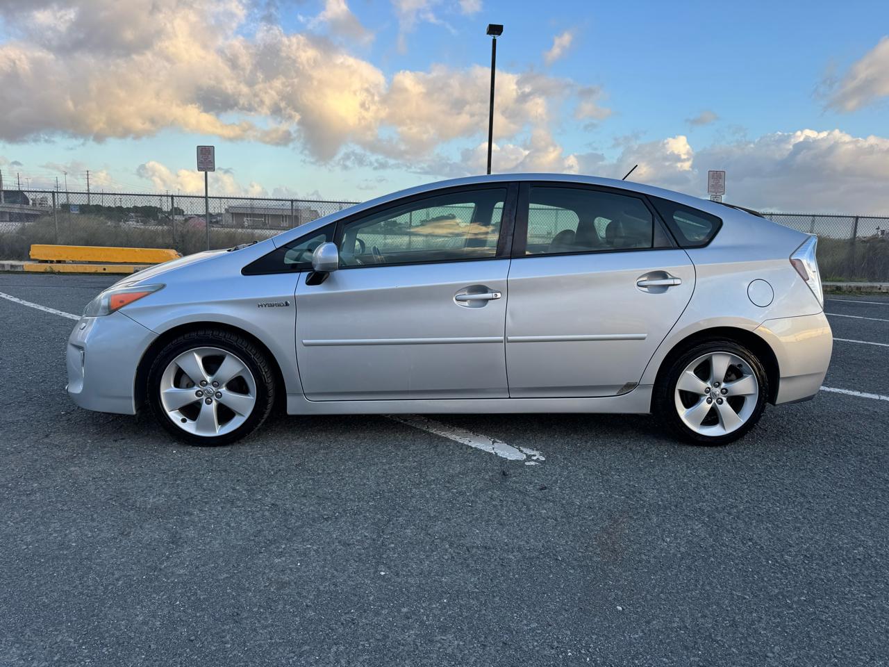 Toyota Prius Prius V 2012