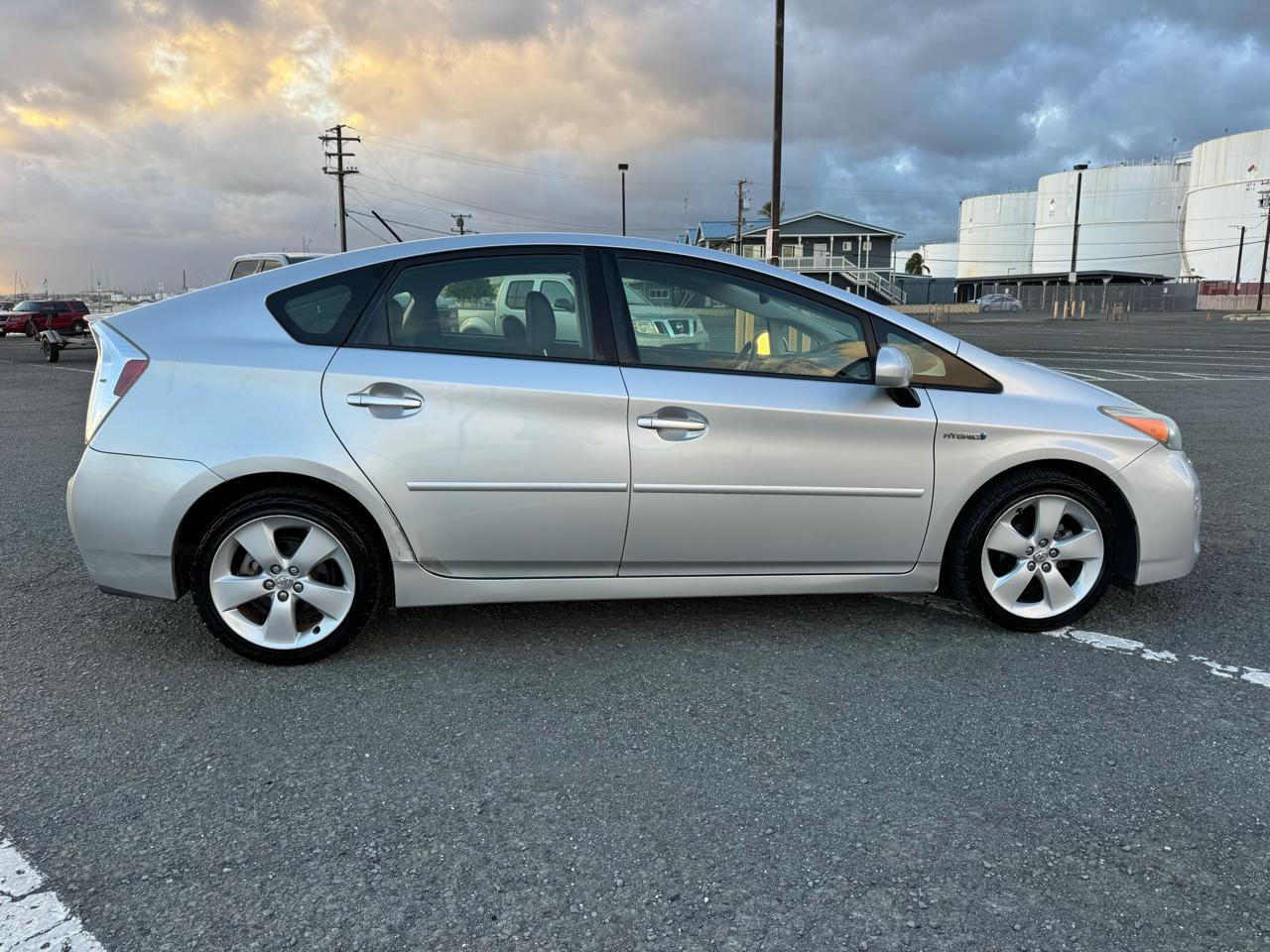 Toyota Prius Prius V 2012