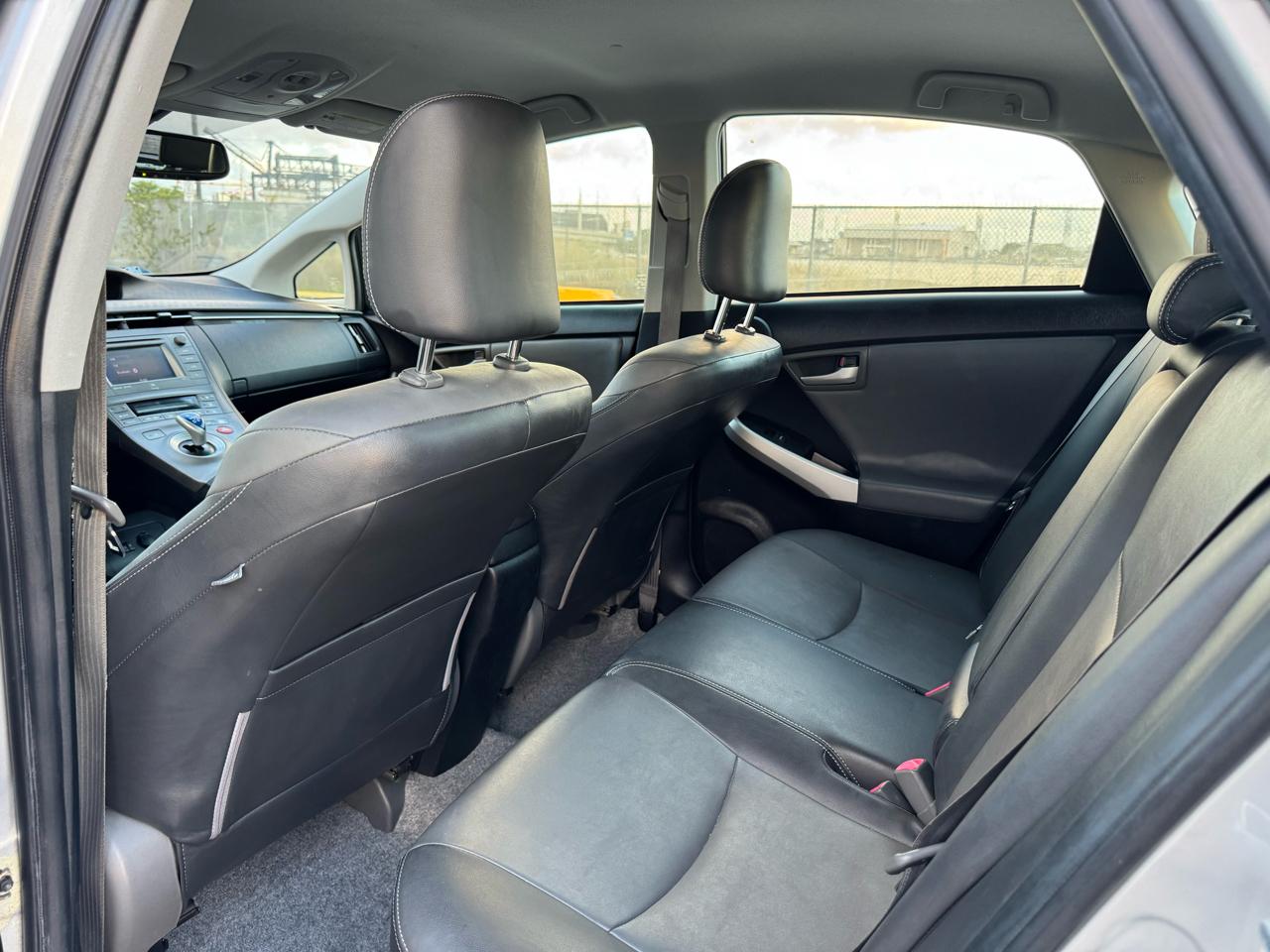 Toyota Prius Prius V 2012