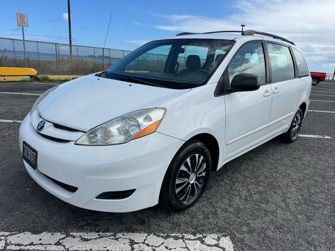Toyota Sienna CE FWD 7 Passenger 2010