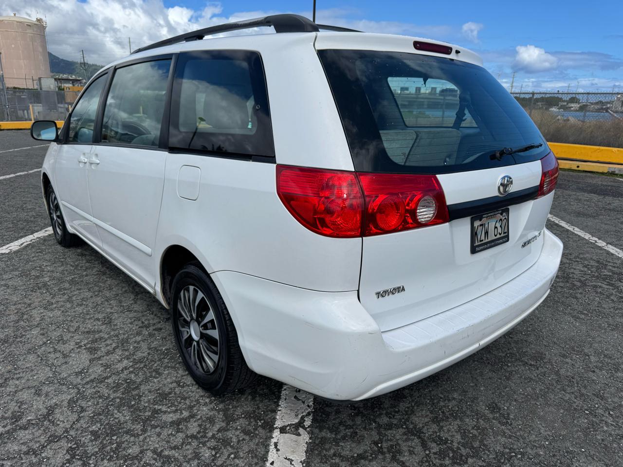 Toyota Sienna CE FWD 7 Passenger 2010
