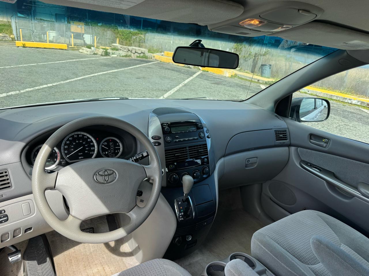 Toyota Sienna CE FWD 7 Passenger 2010