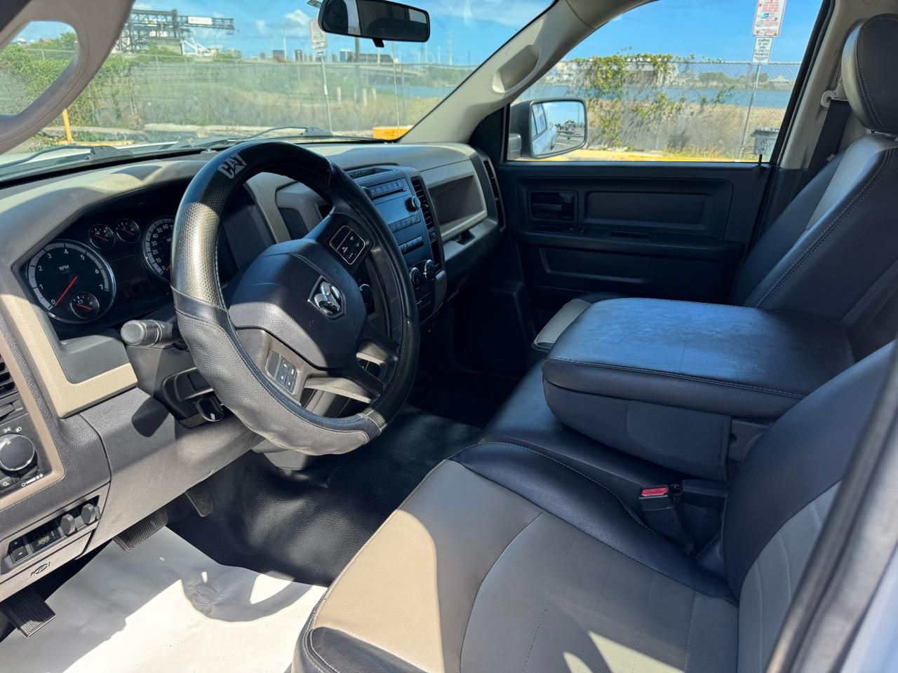 RAM 1500 Tradesman Quad Cab 4WD 2012