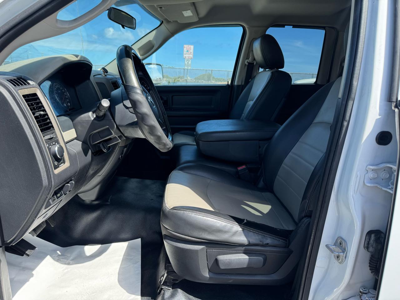 RAM 1500 Tradesman Quad Cab 4WD 2012