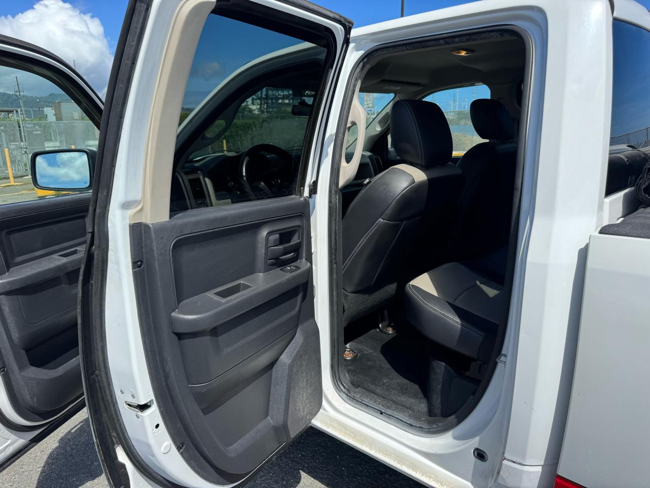 RAM 1500 Tradesman Quad Cab 4WD 2012