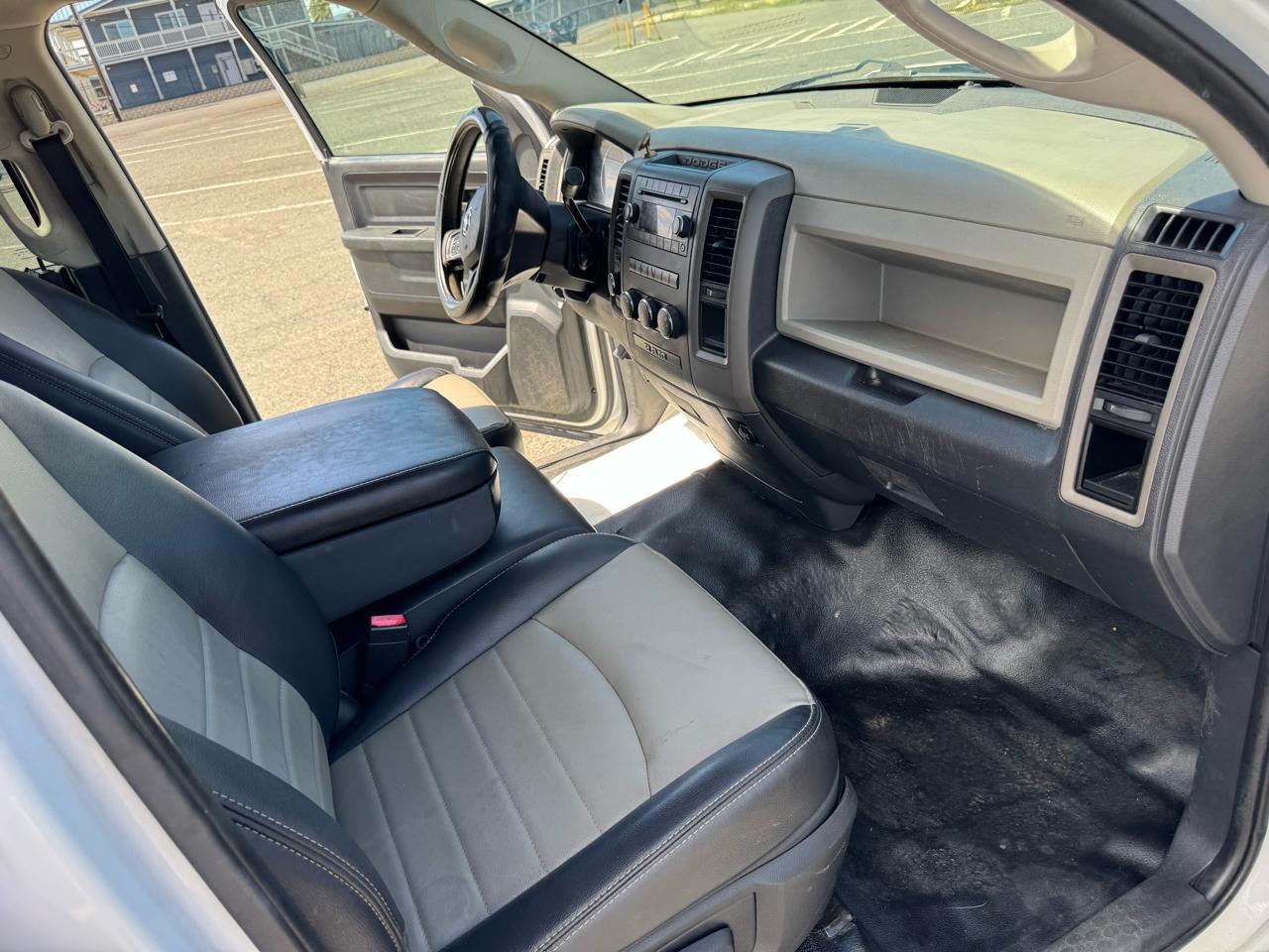 RAM 1500 Tradesman Quad Cab 4WD 2012