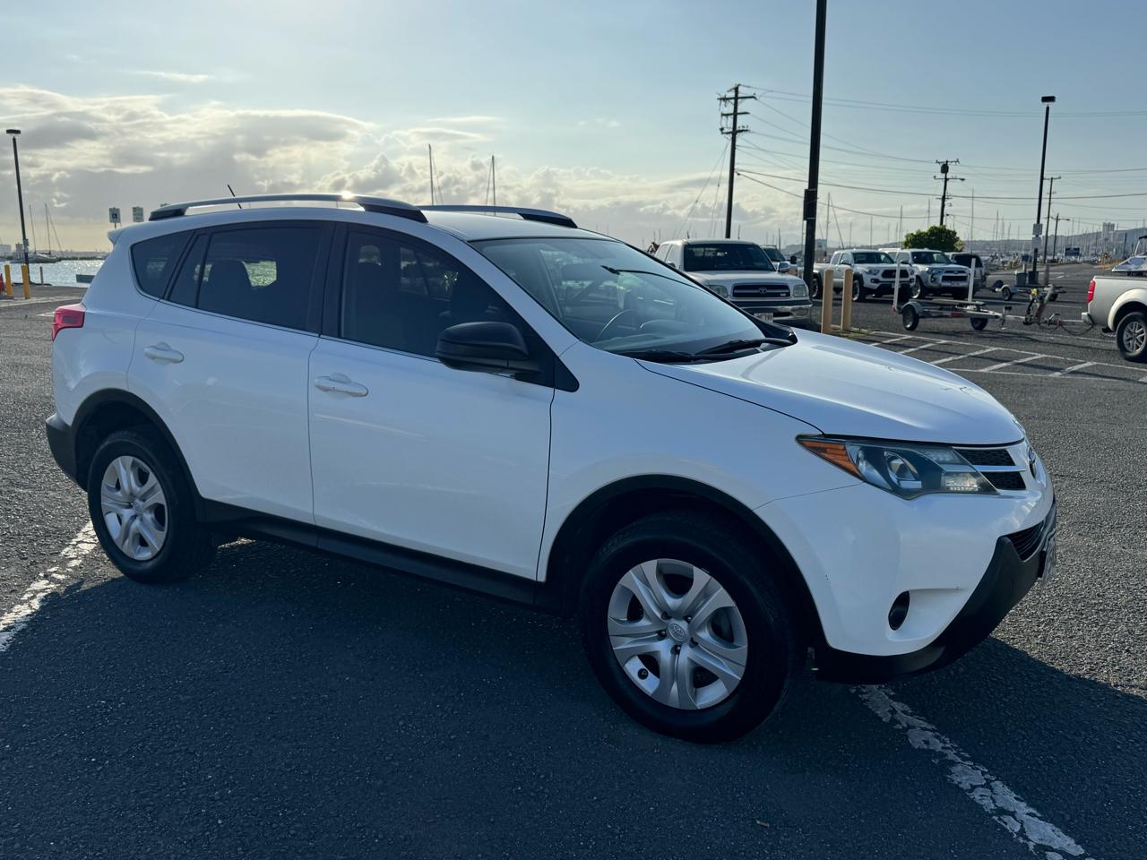 Toyota RAV4 LE FWD 2013