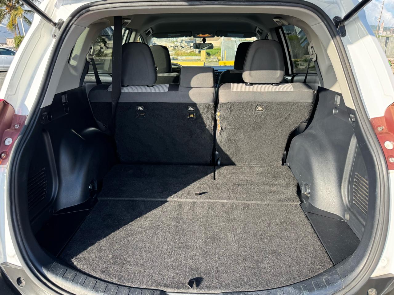 Toyota RAV4 LE FWD 2013