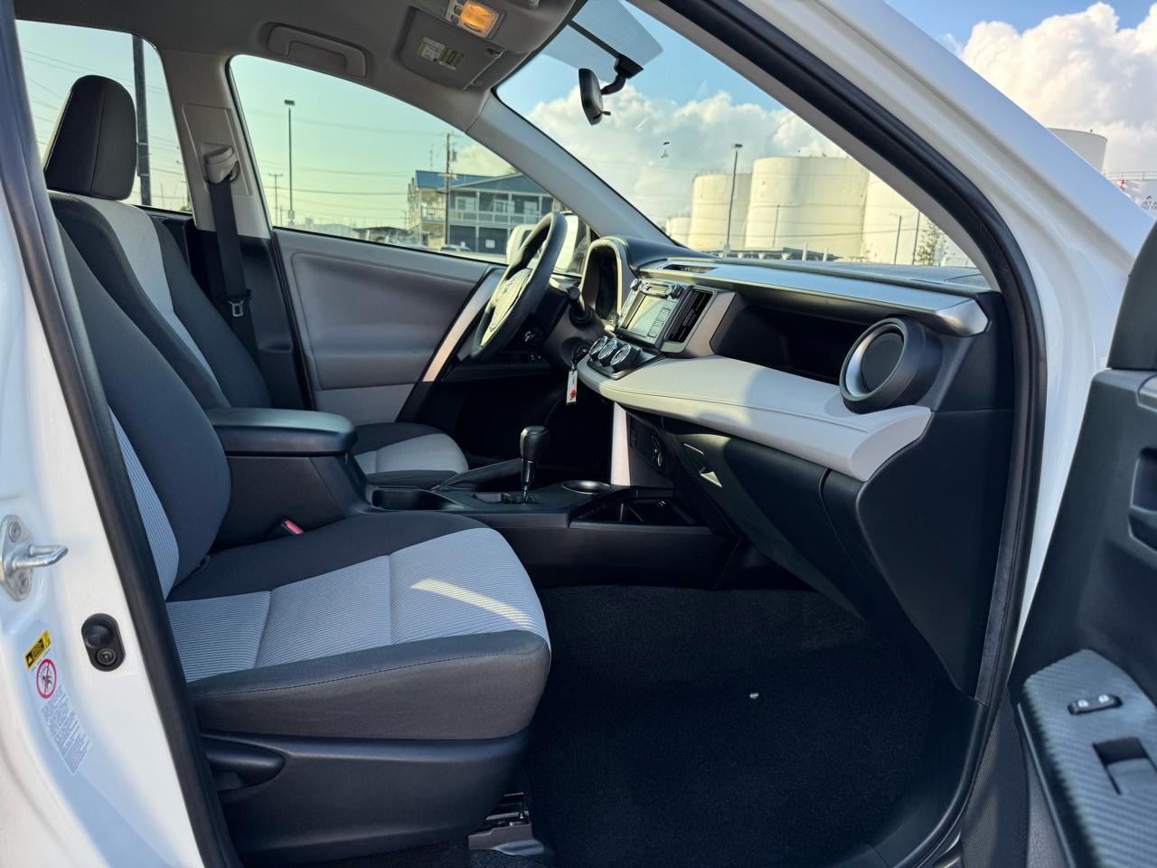 Toyota RAV4 LE FWD 2013