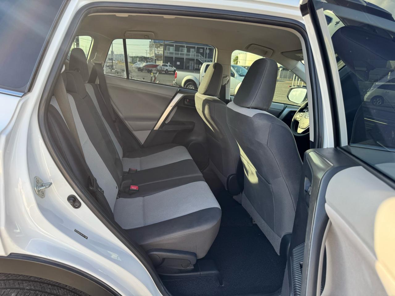 Toyota RAV4 LE FWD 2013