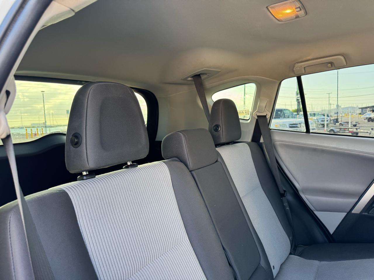Toyota RAV4 LE FWD 2013