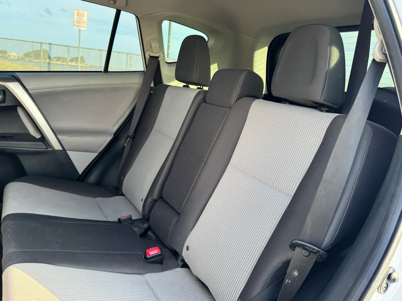 Toyota RAV4 LE FWD 2013