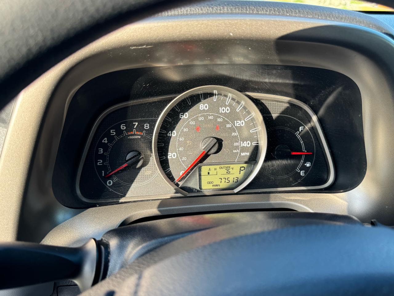 Toyota RAV4 LE FWD 2013