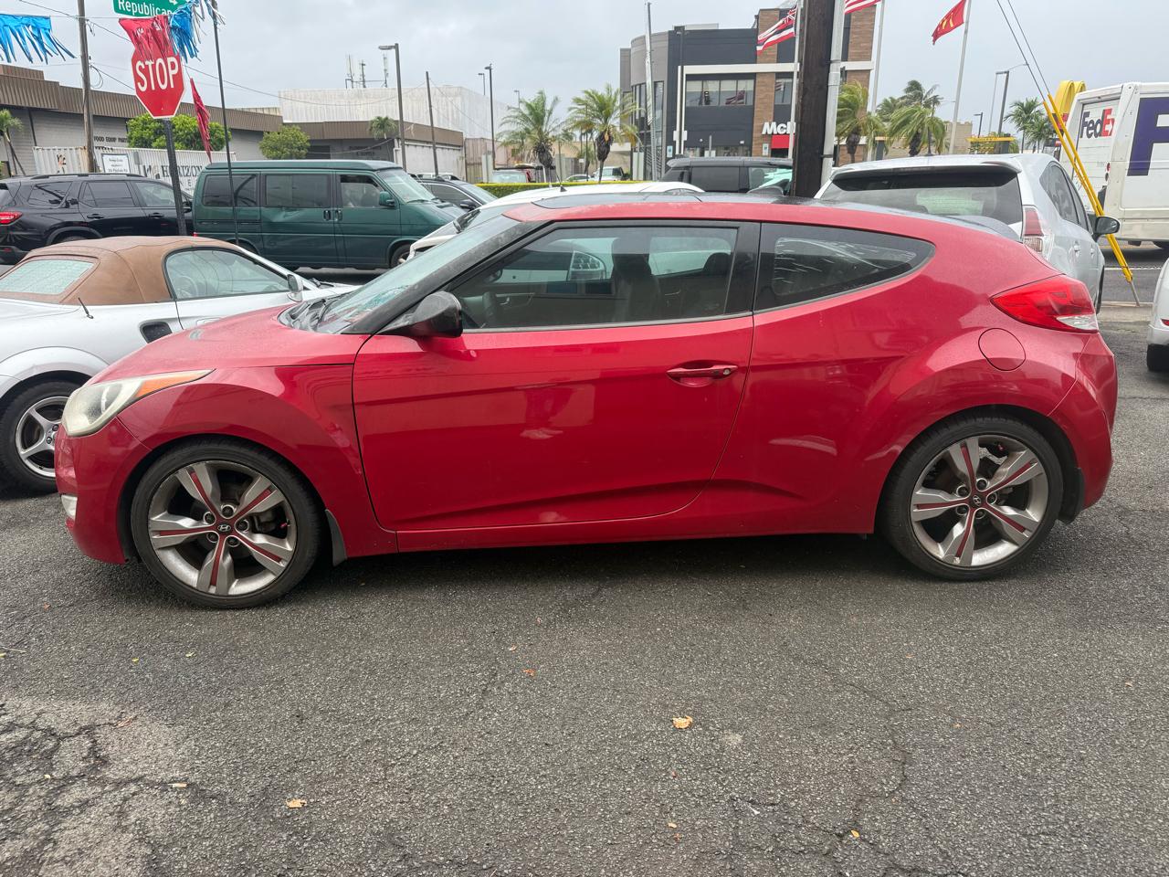 Hyundai Veloster Base 2012