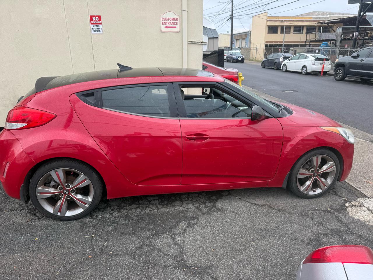 Hyundai Veloster Base 2012